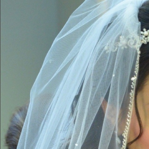 Maggie Sottero. Fit and flare Wedding dress - Picture 7 of 8